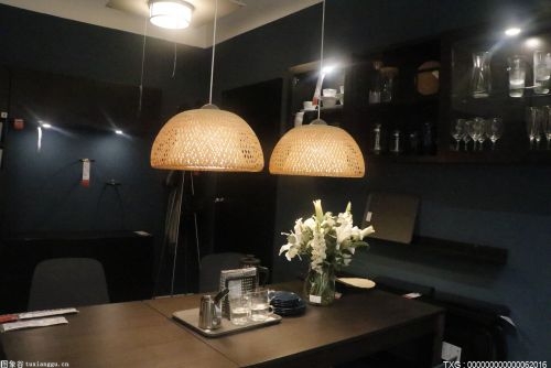 七工匠確認(rèn)了50mmF0.95鏡頭是一款A(yù)PS-C畫(huà)幅鏡頭 具有多種卡口選擇